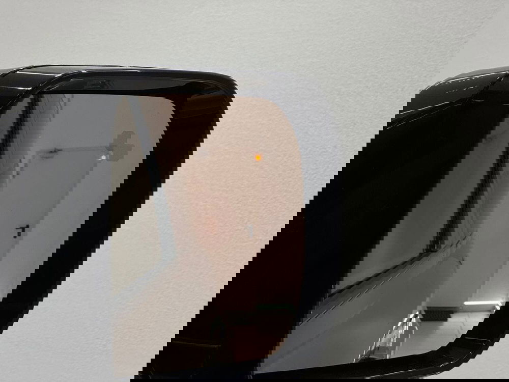 Land Rover Defender usata a Savona (15)