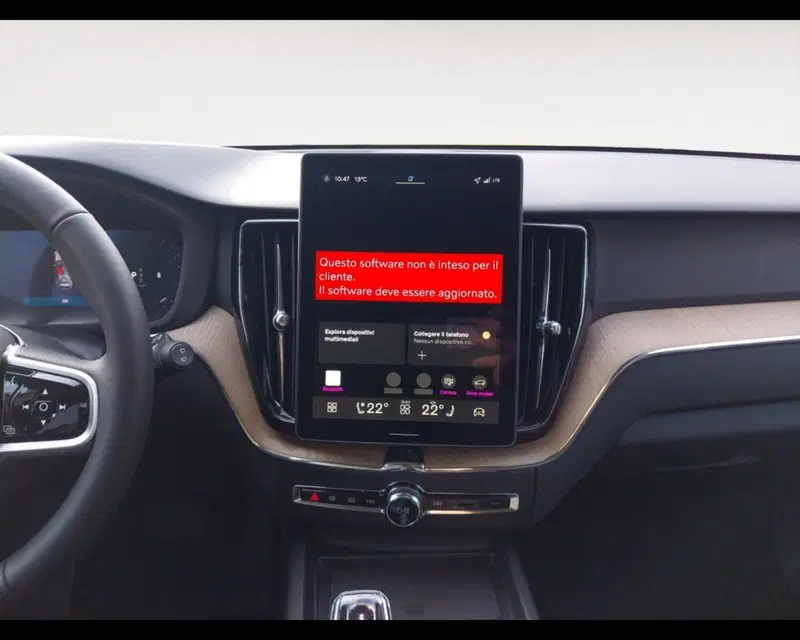 Volvo XC60 nuova a Ravenna (12)