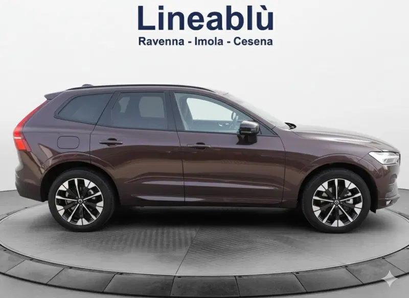 Volvo XC60 nuova a Ravenna (6)