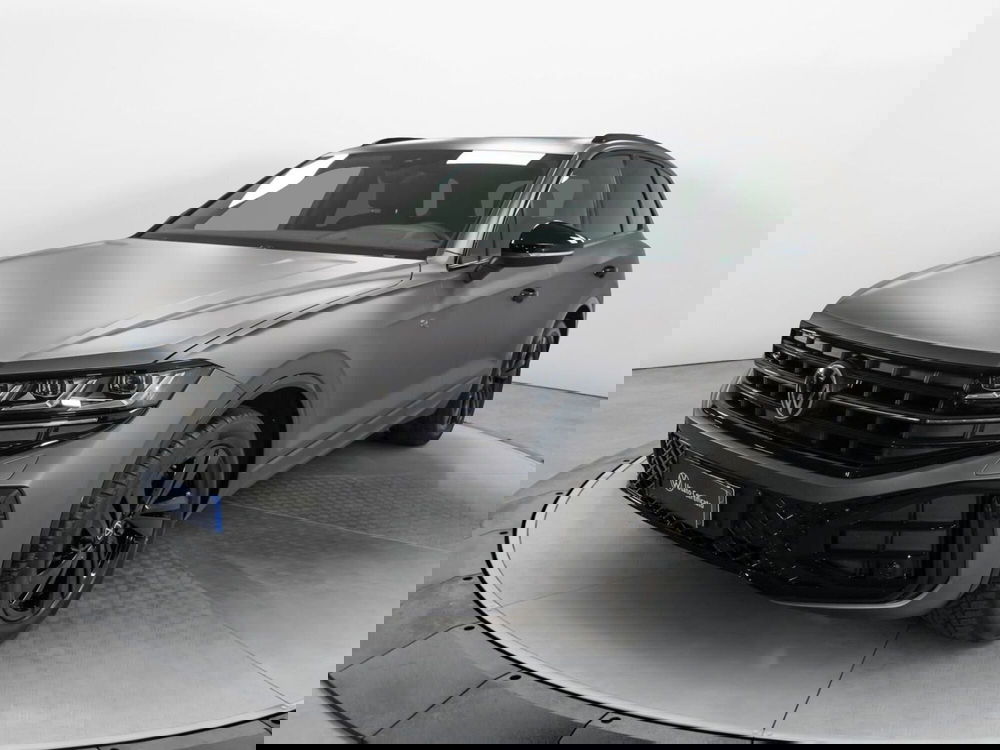 Volkswagen Touareg usata a Varese