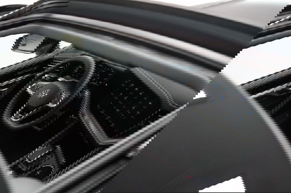 Volkswagen Touareg usata a Varese (14)