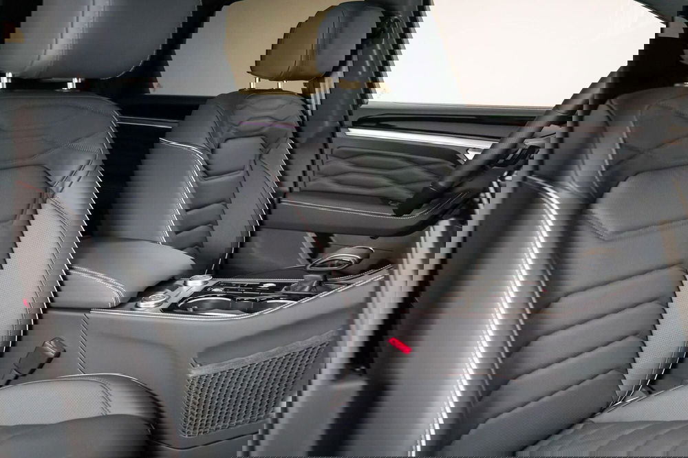 Volkswagen Touareg usata a Varese (15)