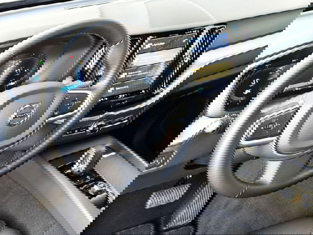 Volvo XC60 usata a Pescara (7)