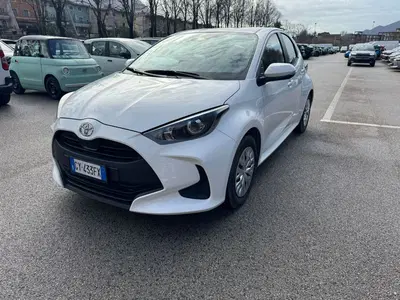 Toyota Yaris Cross 1.5h GR Sport Black Sky fwd 116cv e-cvt del 2025 usata a Fisciano