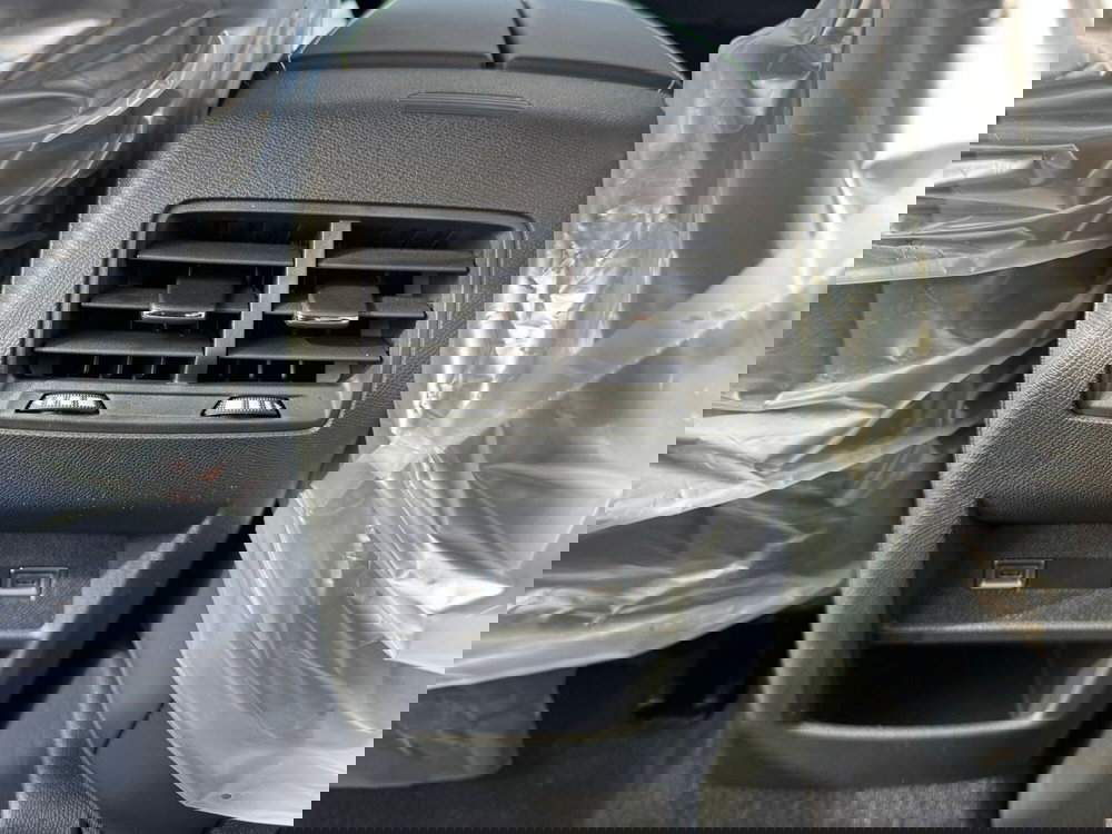 Peugeot 308 SW nuova a Salerno (19)