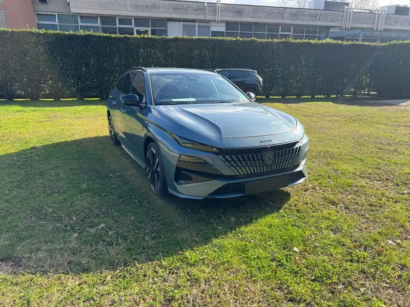Peugeot 308 SW nuova a Salerno (2)