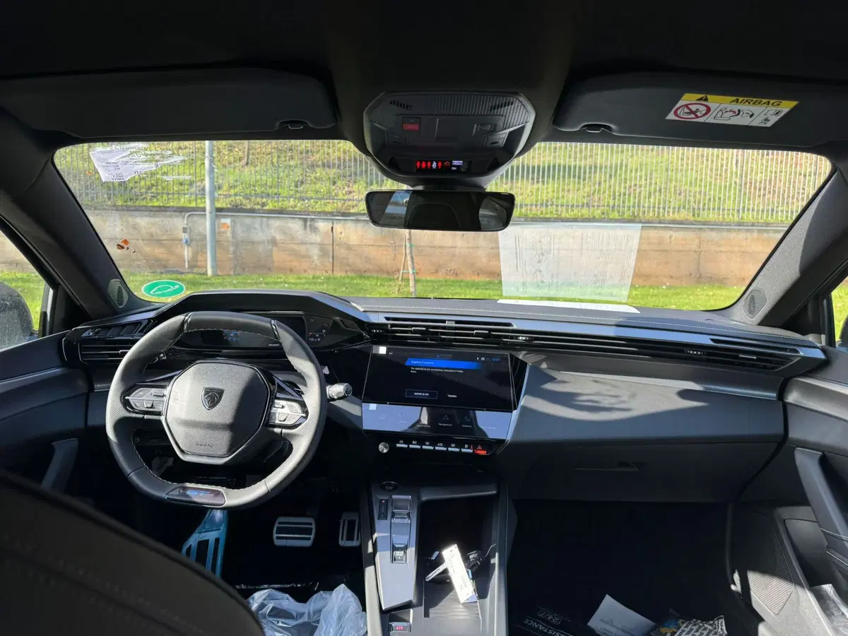 Peugeot 308 SW nuova a Salerno (5)