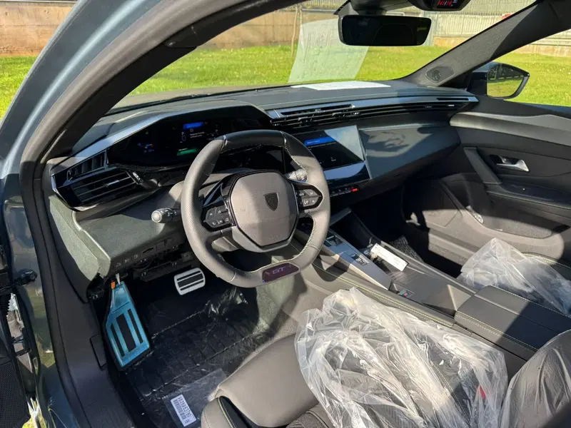 Peugeot 308 SW nuova a Salerno (8)