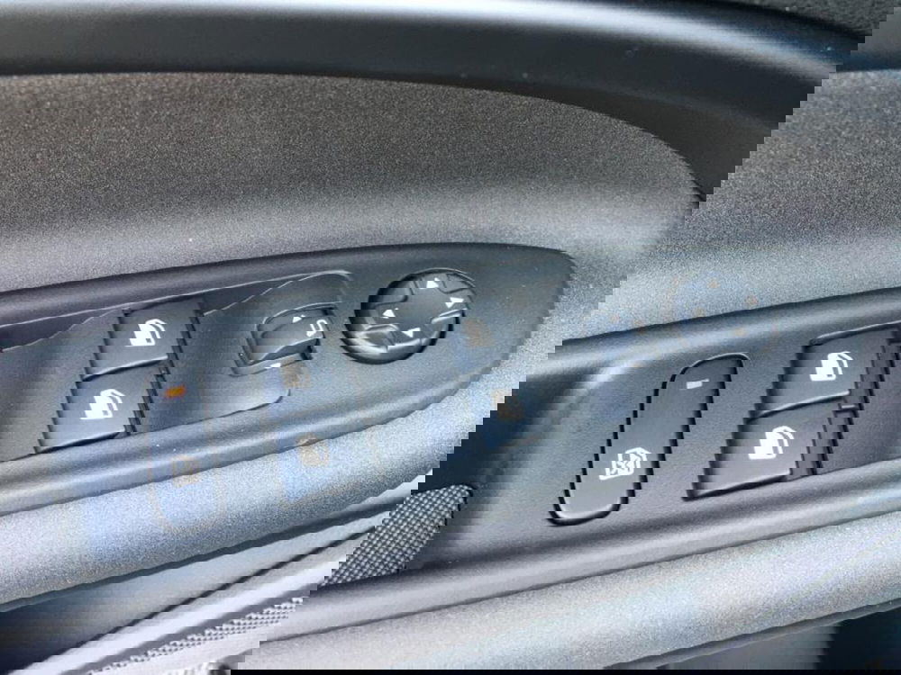 Alfa Romeo Junior nuova a Cuneo (14)