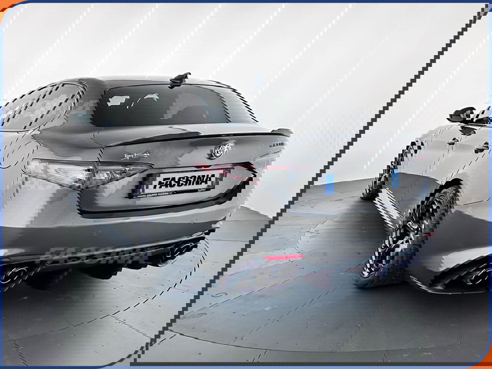 Alfa Romeo Giulia usata a Milano (4)