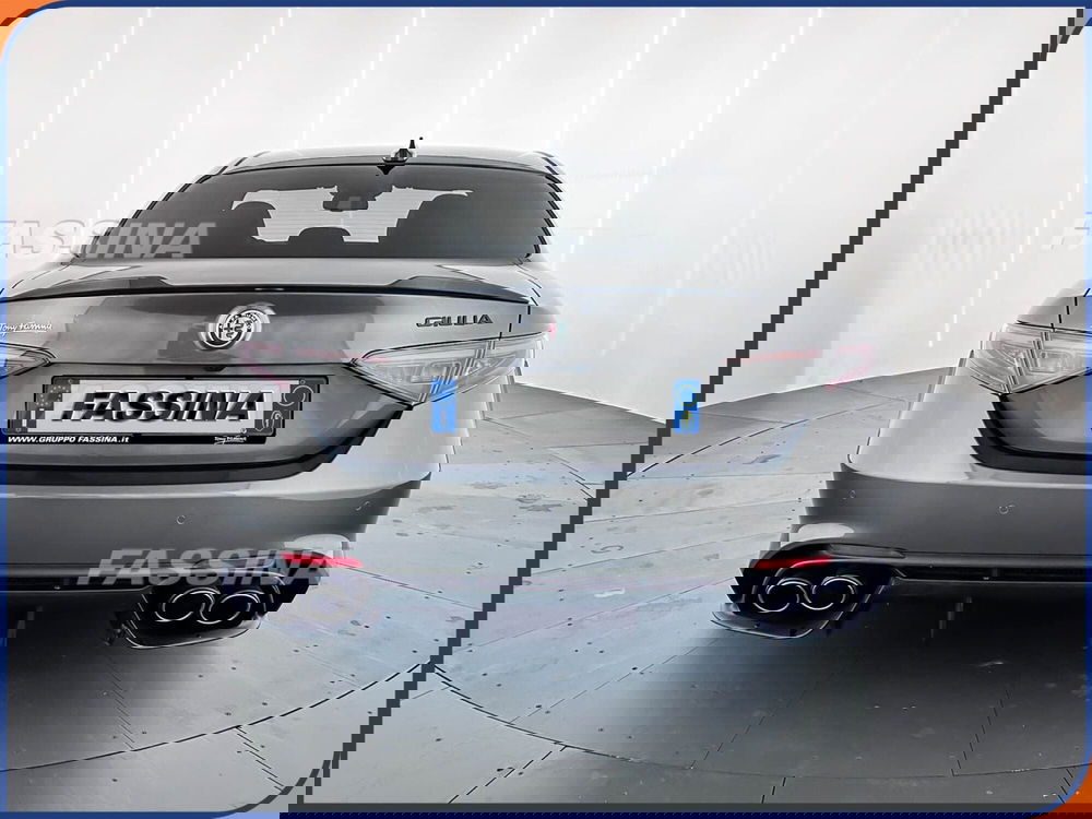 Alfa Romeo Giulia usata a Milano (5)