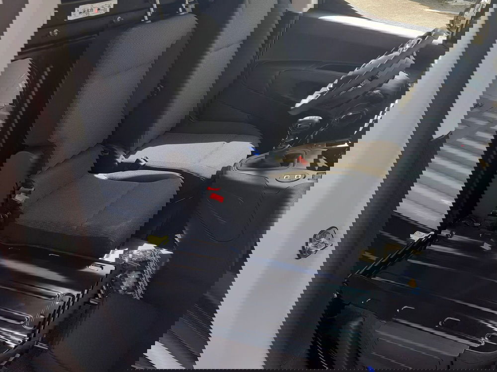 Peugeot Partner Furgone nuova a Parma (11)