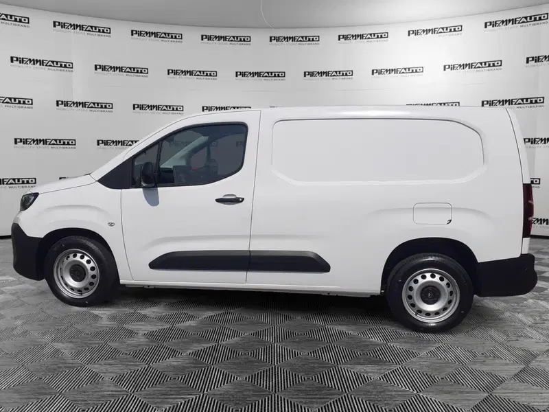 Peugeot Partner Furgone nuova a Parma (4)