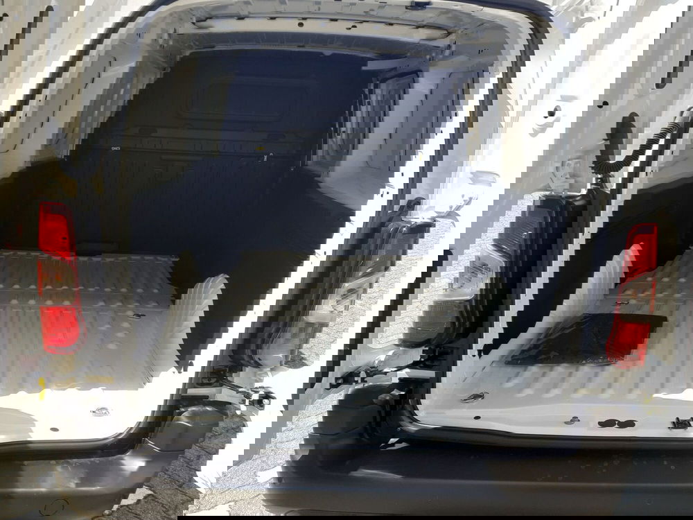 Peugeot Partner Furgone nuova a Parma (7)