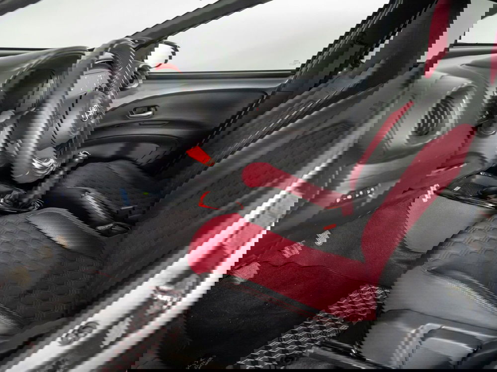 Toyota Aygo X usata a Foggia (12)