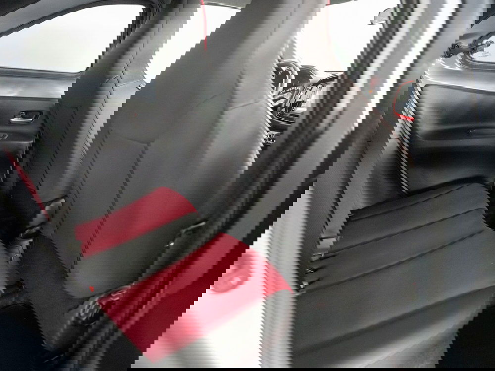 Toyota Aygo X usata a Foggia (8)