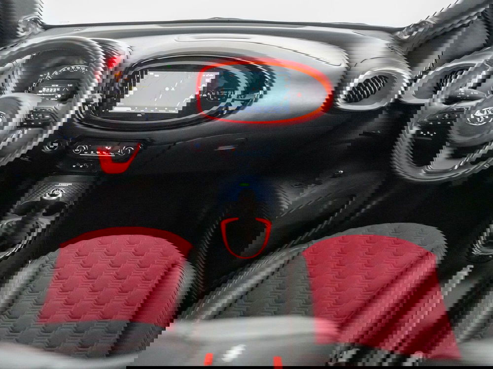 Toyota Aygo X usata a Foggia (9)