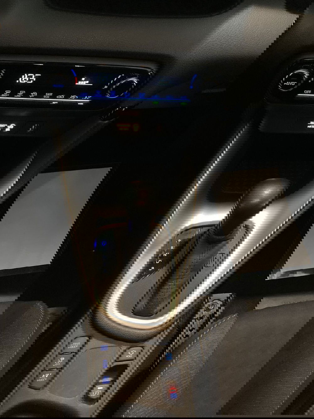 Toyota Yaris usata a Barletta-Andria-Trani (14)