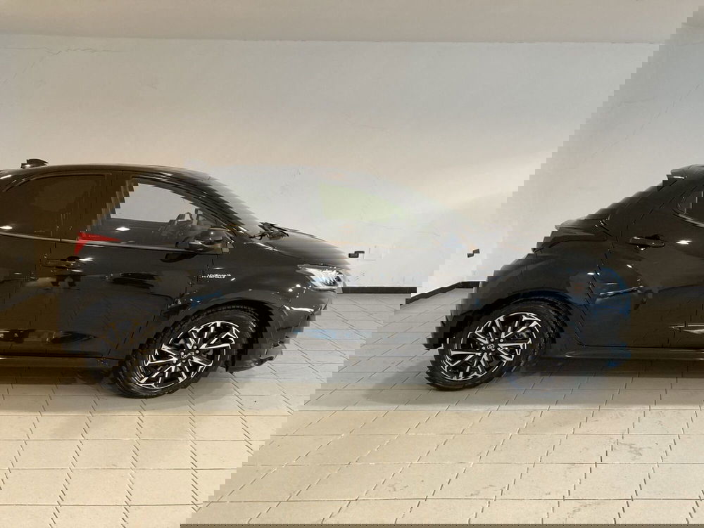 Toyota Yaris usata a Barletta-Andria-Trani (4)