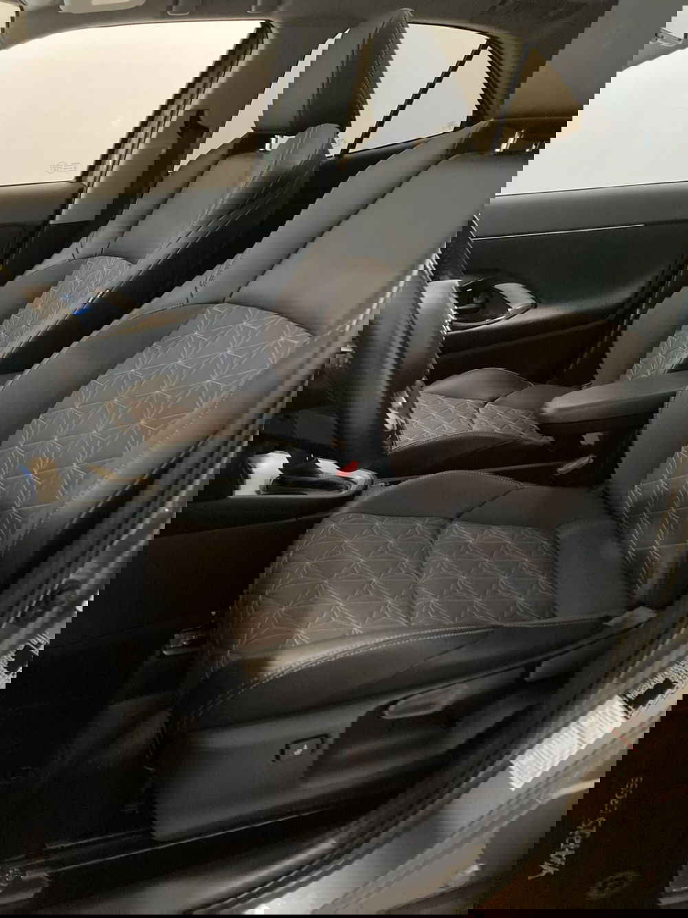 Toyota Yaris Cross usata a Barletta-Andria-Trani (8)