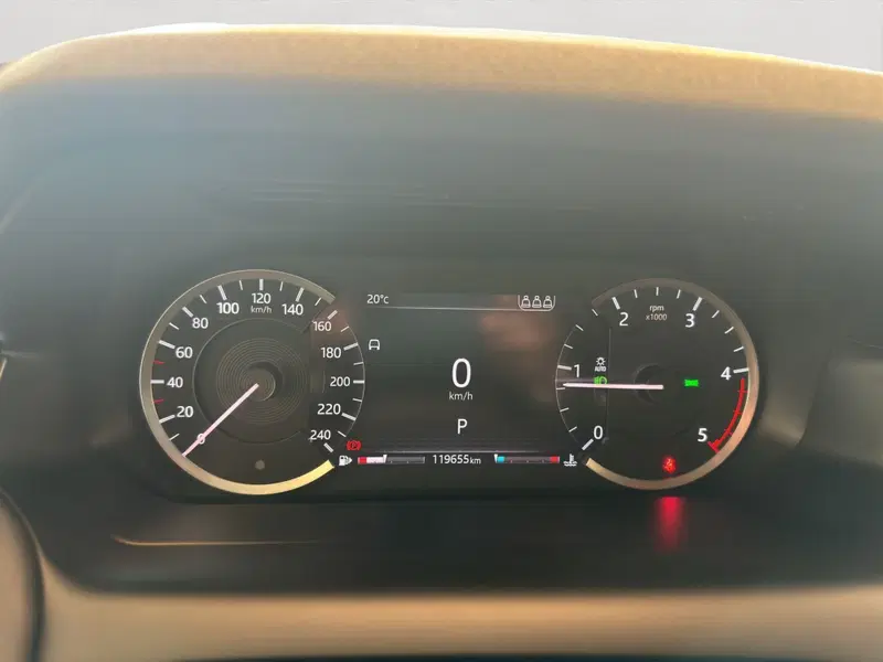 Land Rover Discovery Sport usata a Latina (10)