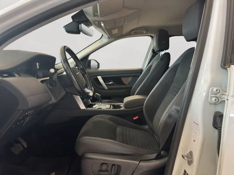 Land Rover Discovery Sport usata a Latina (11)