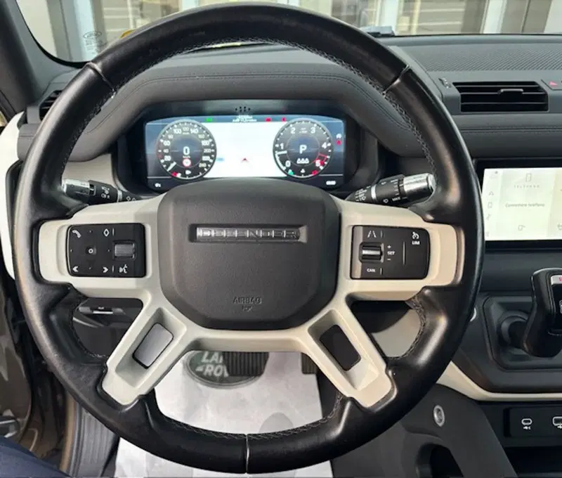 Land Rover Defender usata a Pesaro-Urbino (4)
