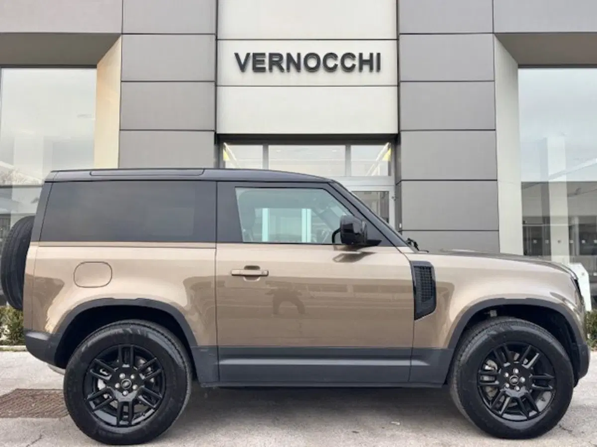 Land Rover Defender usata a Pesaro-Urbino (6)