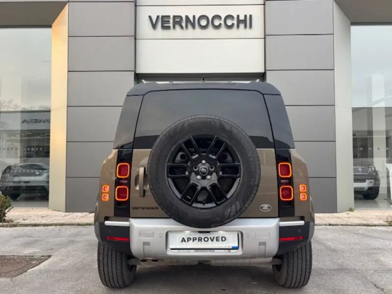 Land Rover Defender usata a Pesaro-Urbino (7)