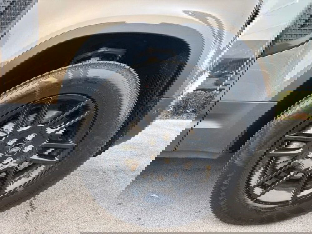 Land Rover Defender usata a Pesaro-Urbino (9)