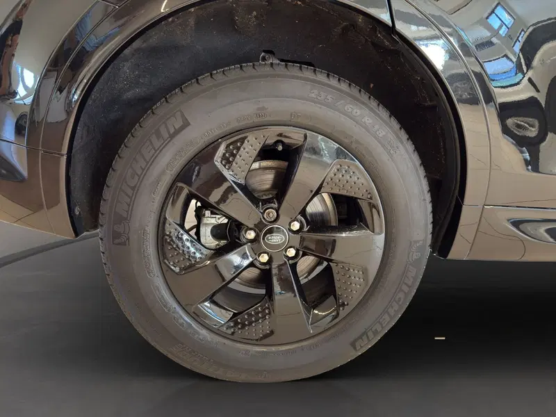 Land Rover Discovery Sport usata a Latina (9)
