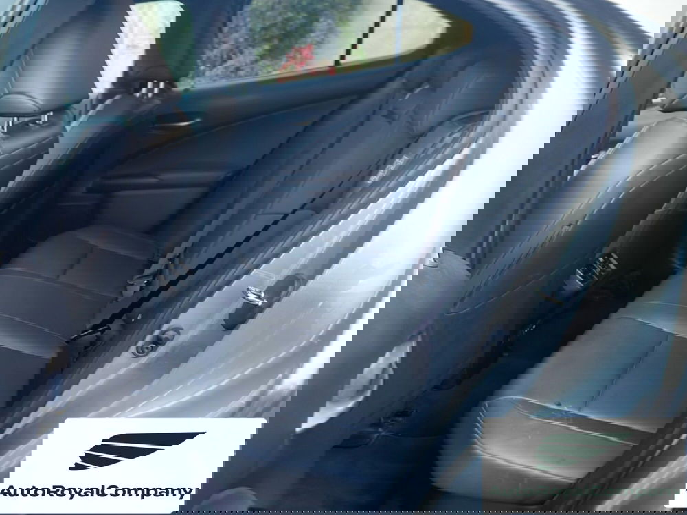 Lexus UX usata a Roma (11)