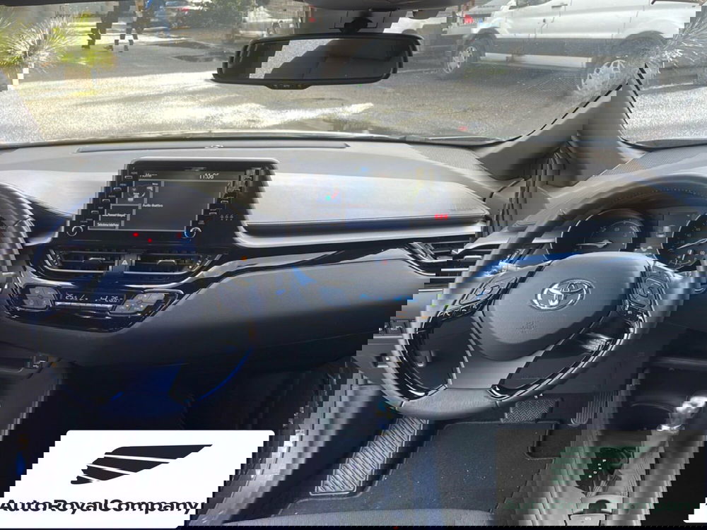 Toyota Toyota C-HR usata a Roma (12)