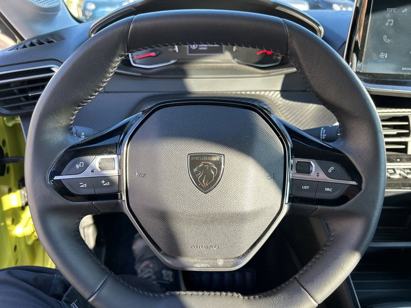 Peugeot 208 usata a Latina (14)