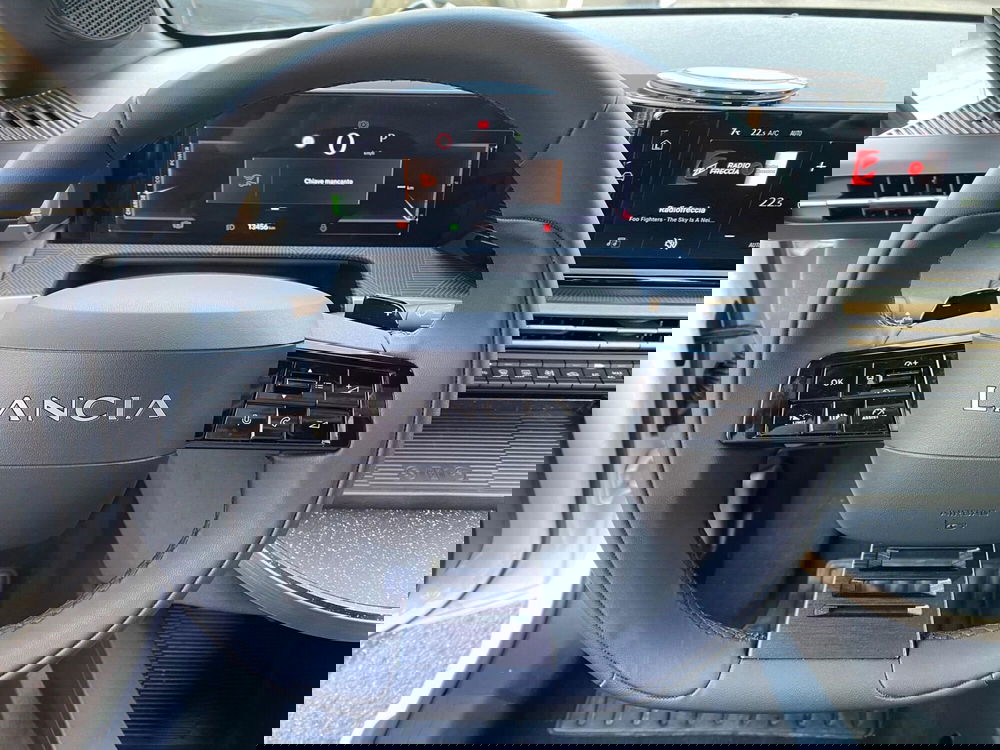 Lancia Ypsilon usata a Milano (12)