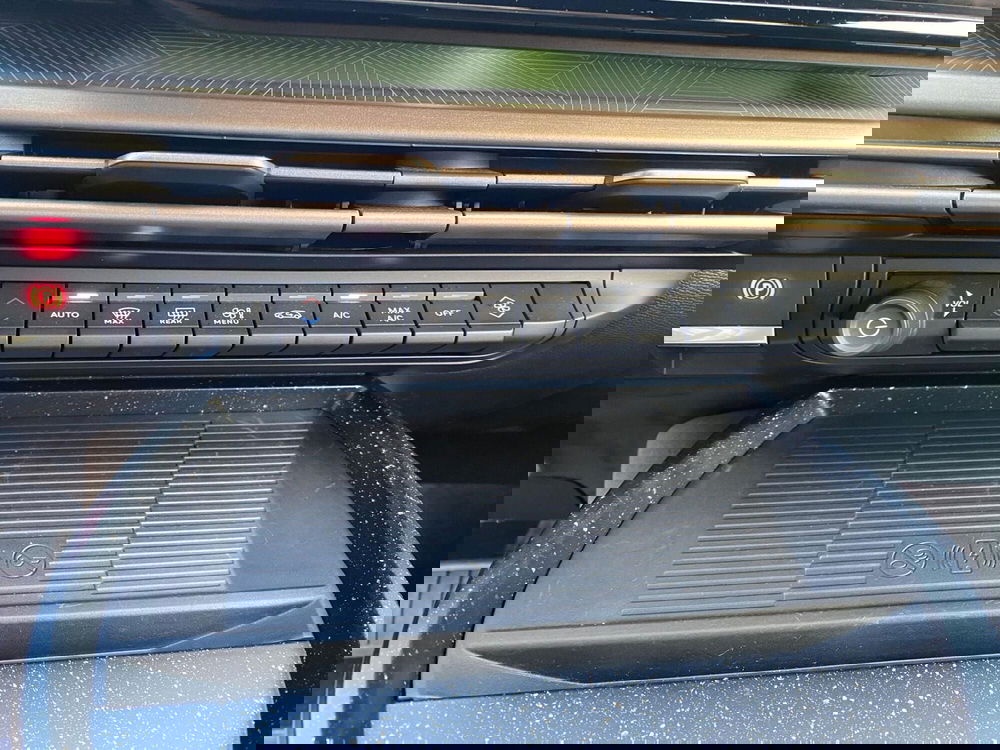 Lancia Ypsilon usata a Milano (18)