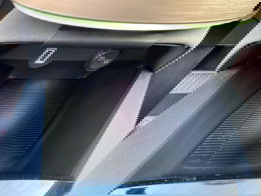 Lancia Ypsilon usata a Milano (19)