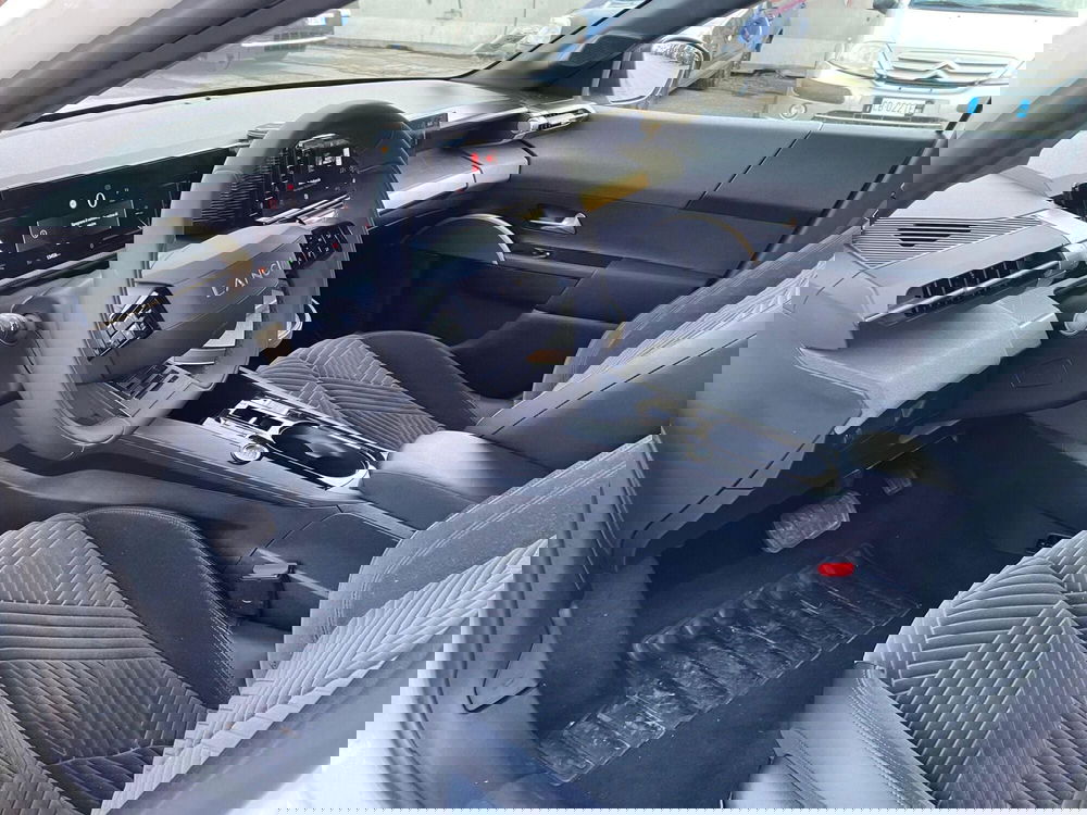 Lancia Ypsilon usata a Milano (9)