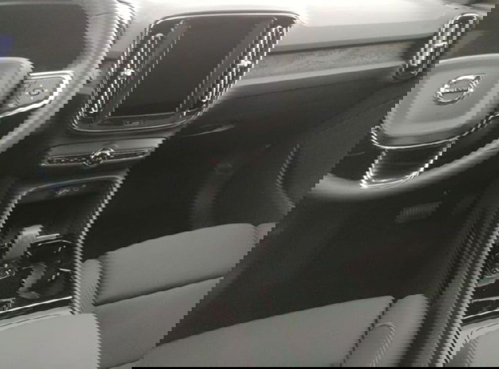 Volvo EC40 nuova a Modena (14)