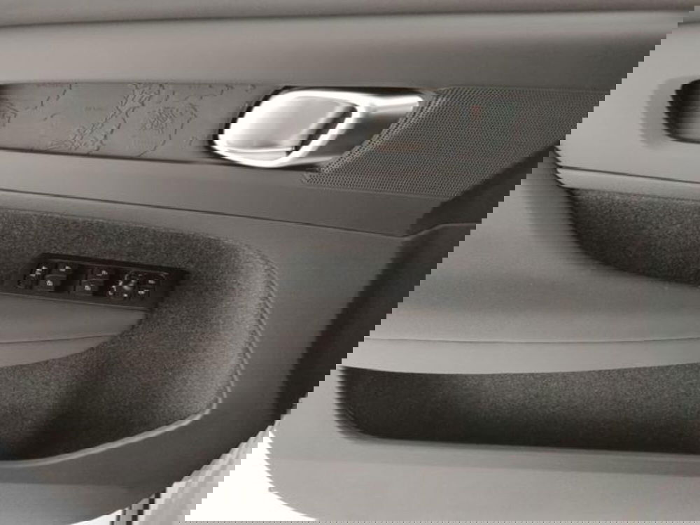 Volvo EC40 nuova a Modena (19)