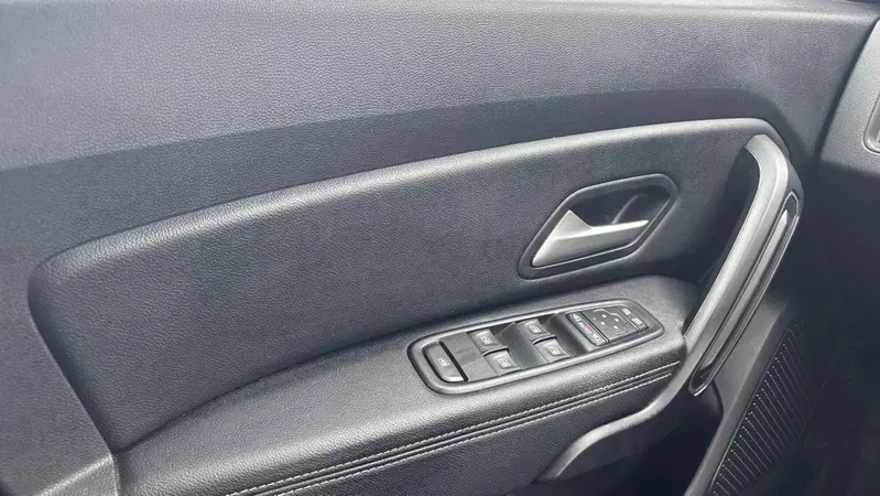 Dacia Duster usata a Padova (17)
