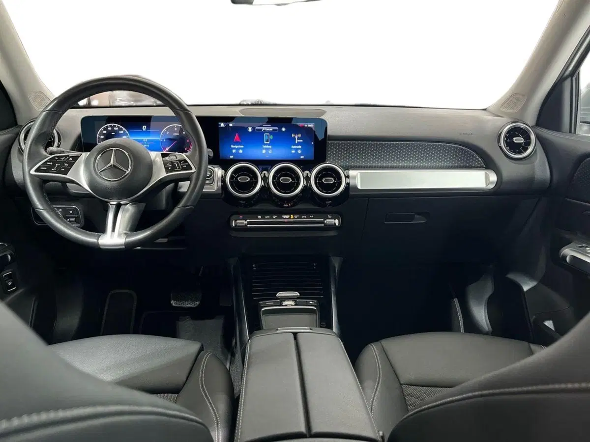 Mercedes-Benz GLB usata a Napoli (11)
