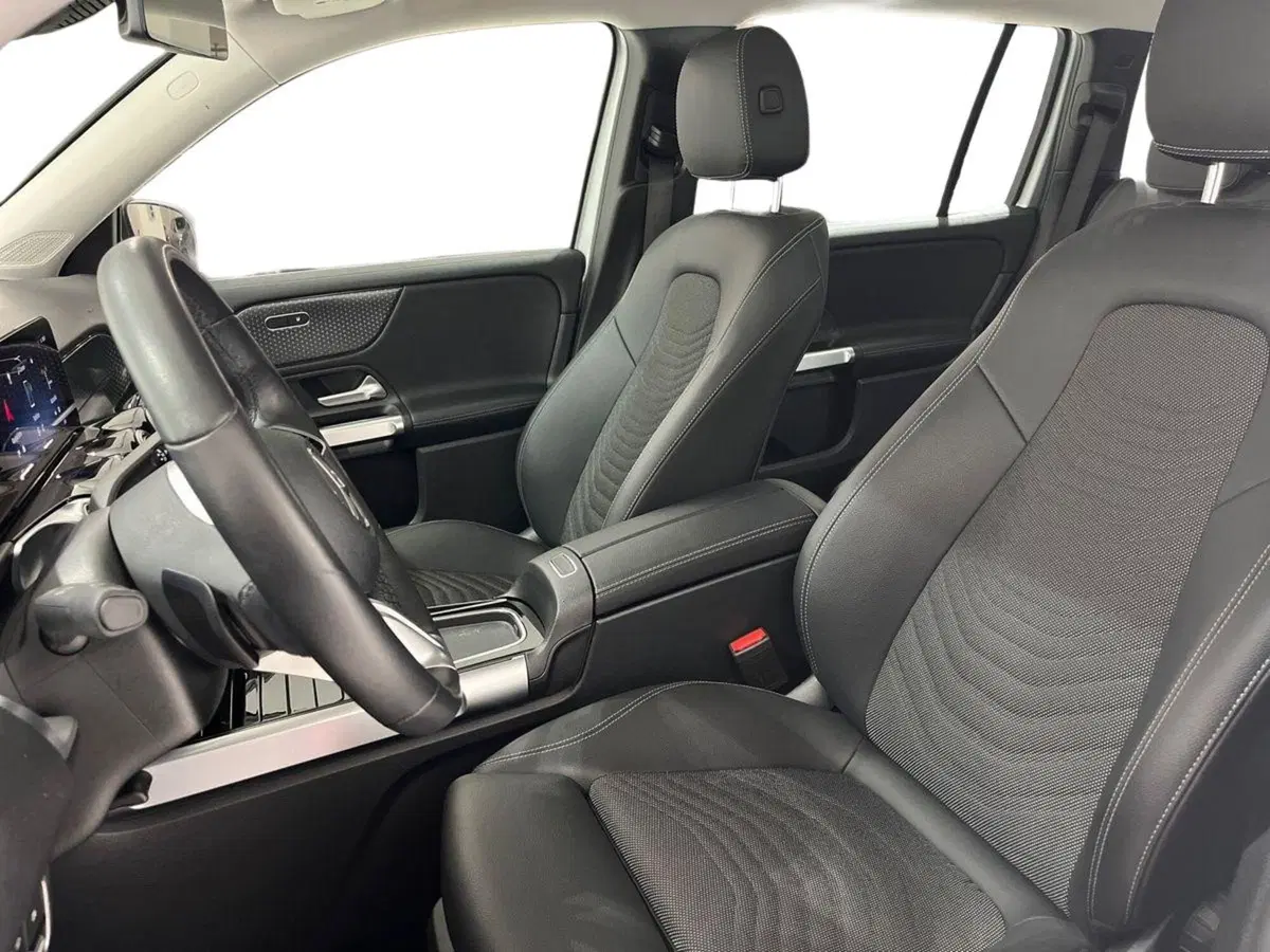 Mercedes-Benz GLB usata a Napoli (12)