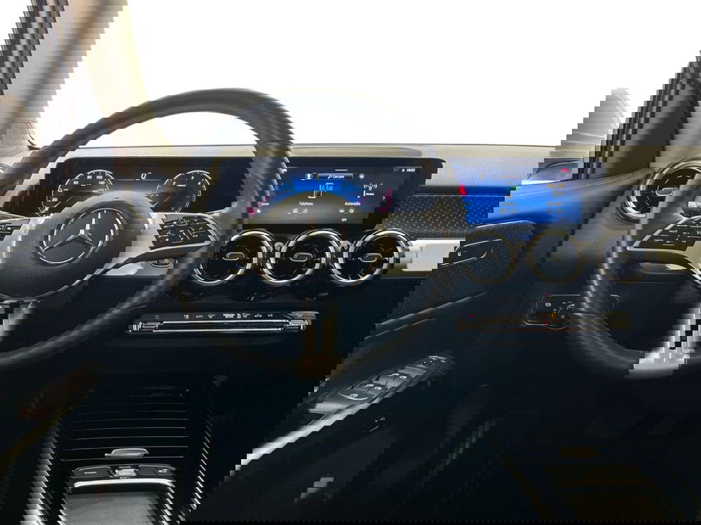 Mercedes-Benz GLB usata a Napoli (13)