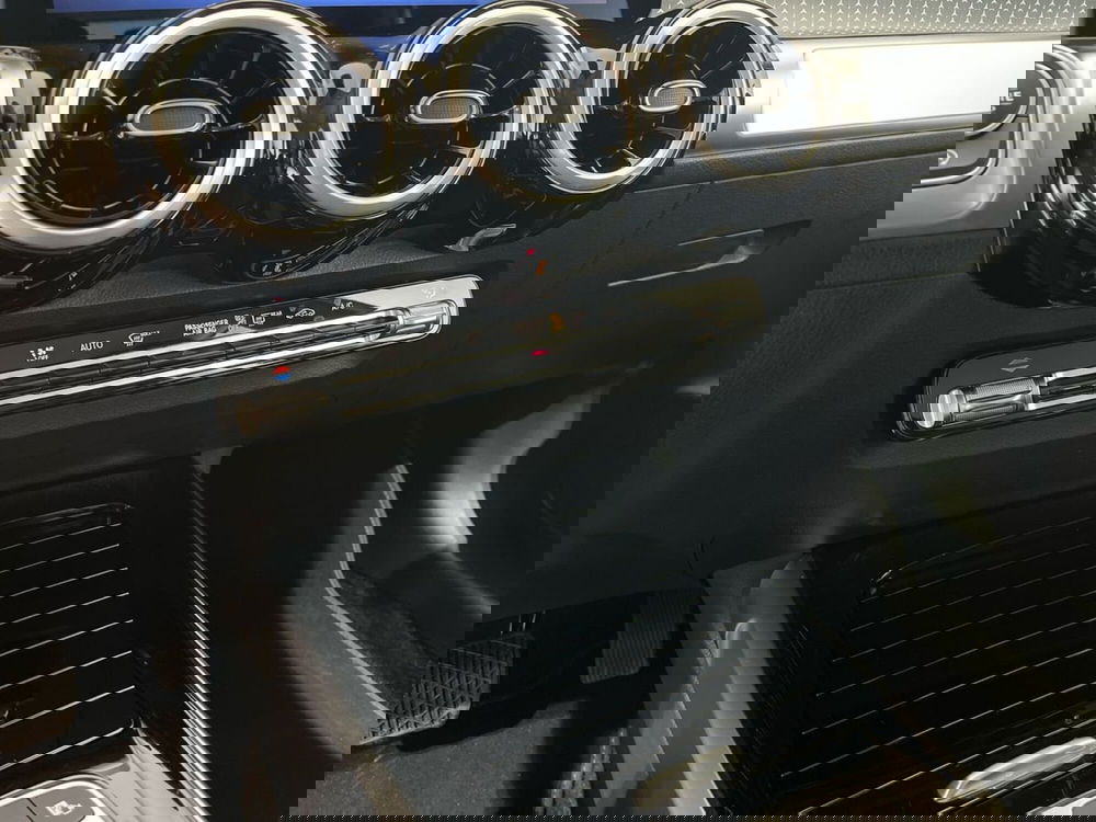 Mercedes-Benz GLB usata a Napoli (15)