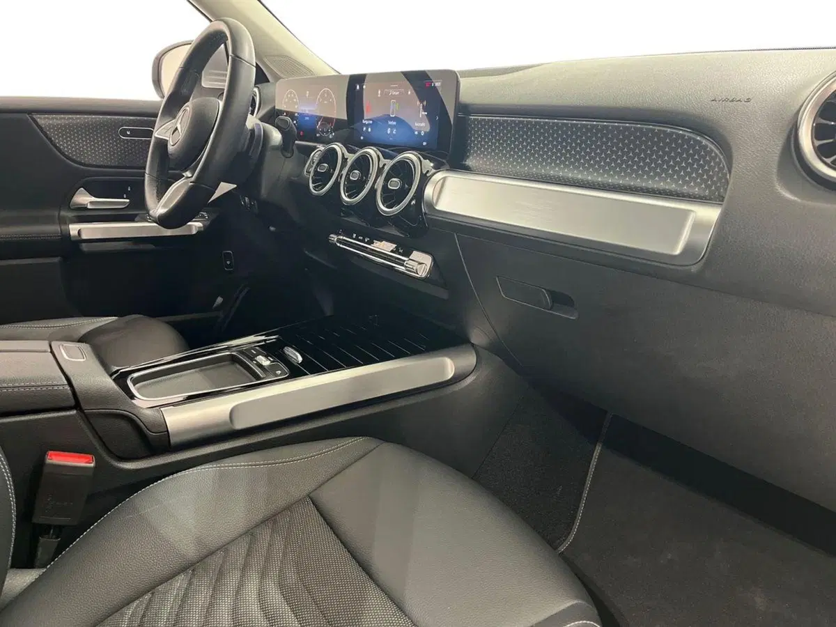 Mercedes-Benz GLB usata a Napoli (16)