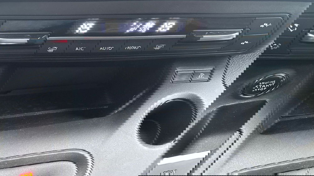 Peugeot Rifter usata a Padova (13)