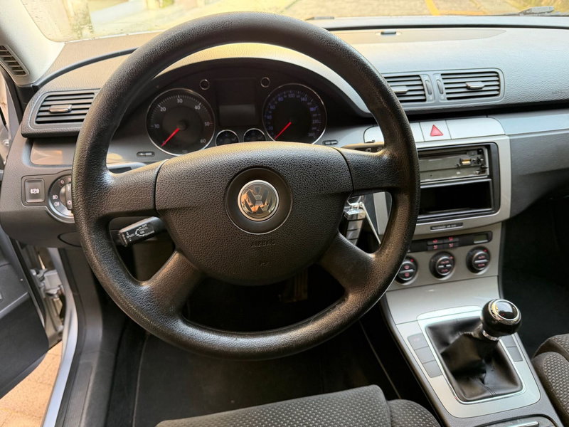 Volkswagen Passat Variant usata a Genova (10)
