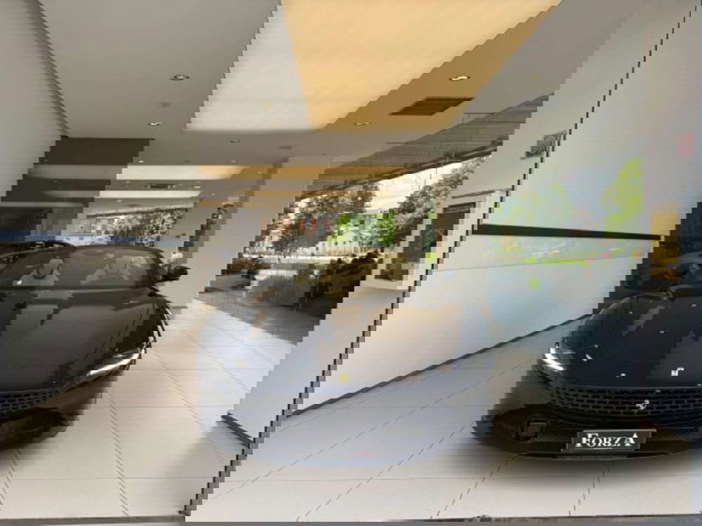 Ferrari Roma Spider usata a Torino (15)