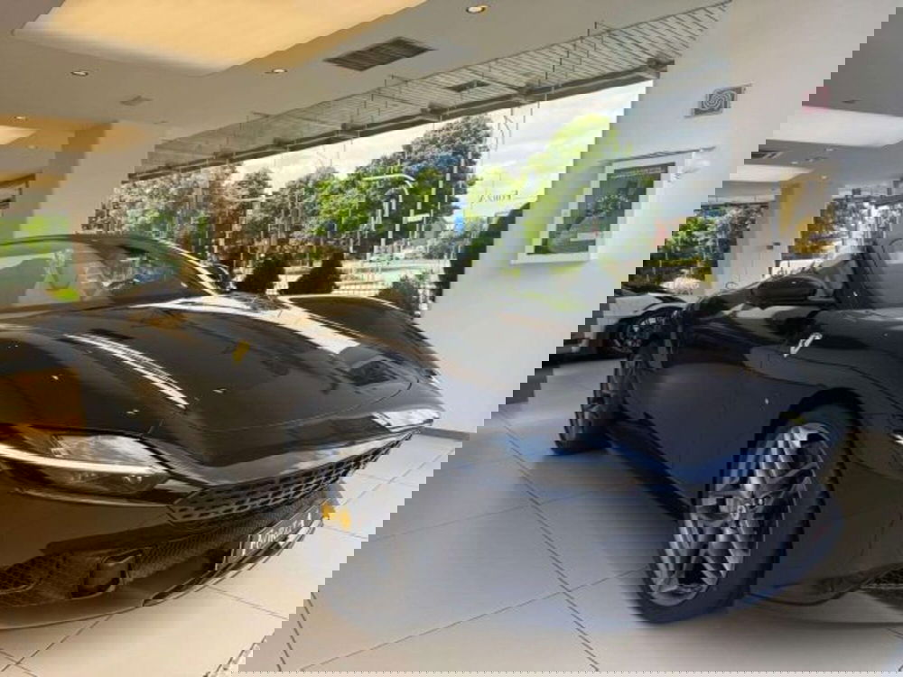 Ferrari Roma Spider usata a Torino (3)